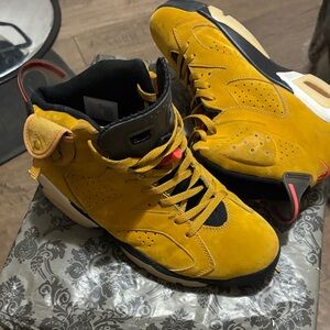 Men's Bold Yellow Sneakers